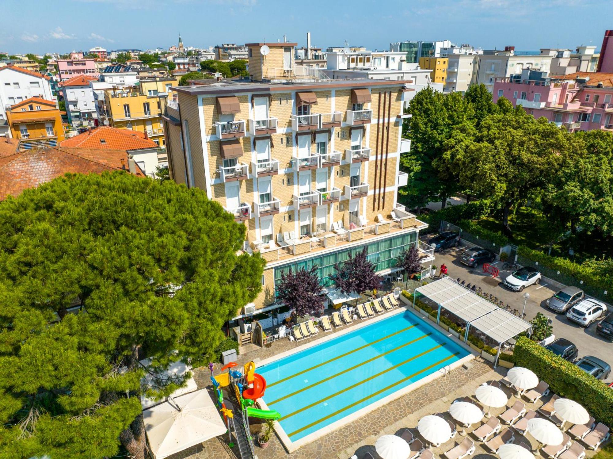 Lotus Hotel All Inclusive & Spiaggia Rímini Exterior foto